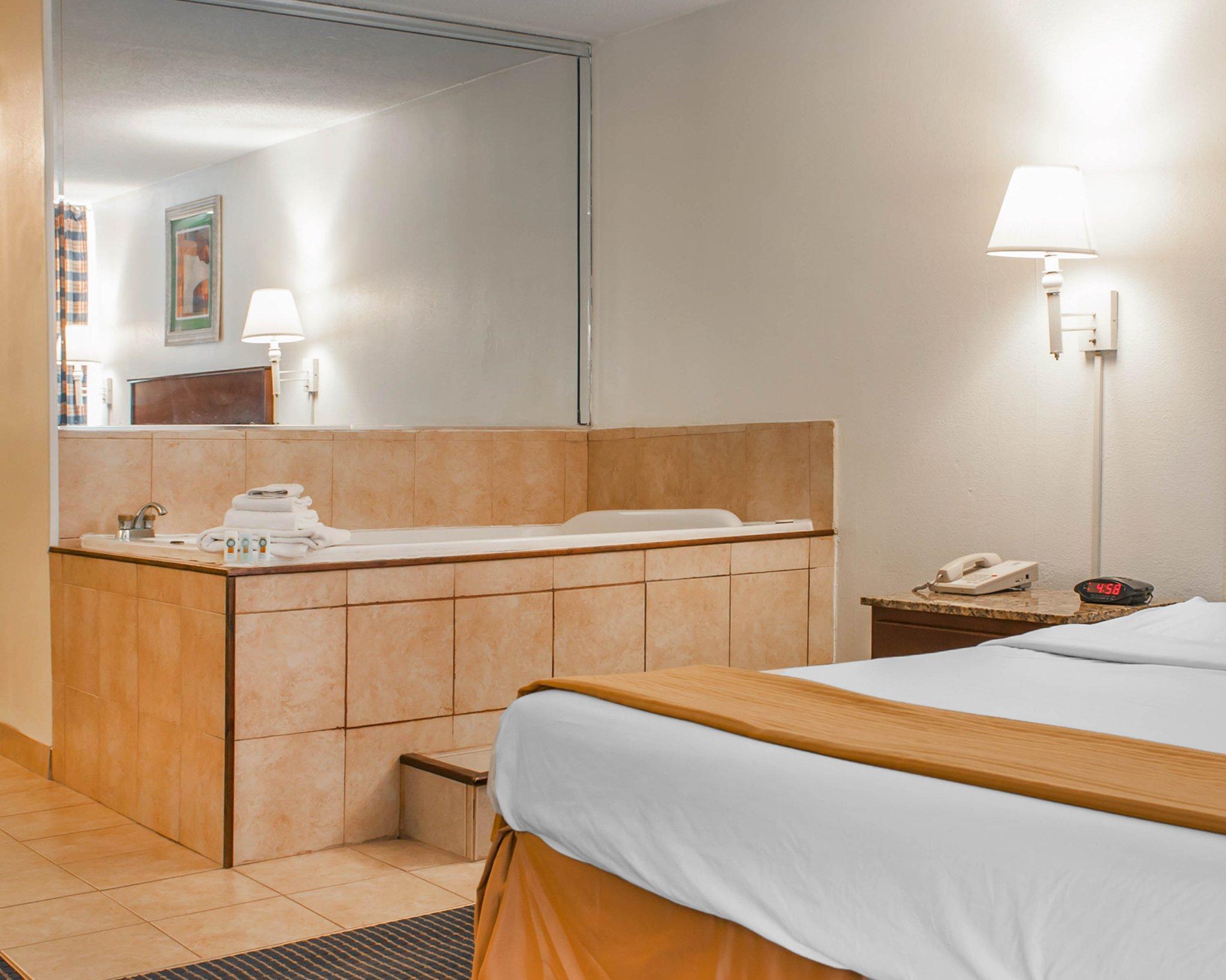 Quality Inn & Suites Lafayette I-65 Esterno foto