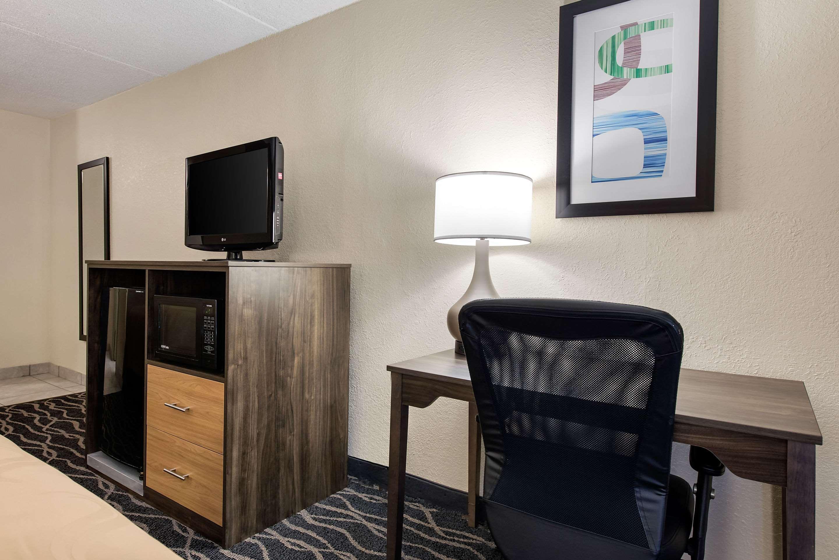 Quality Inn & Suites Lafayette I-65 Esterno foto