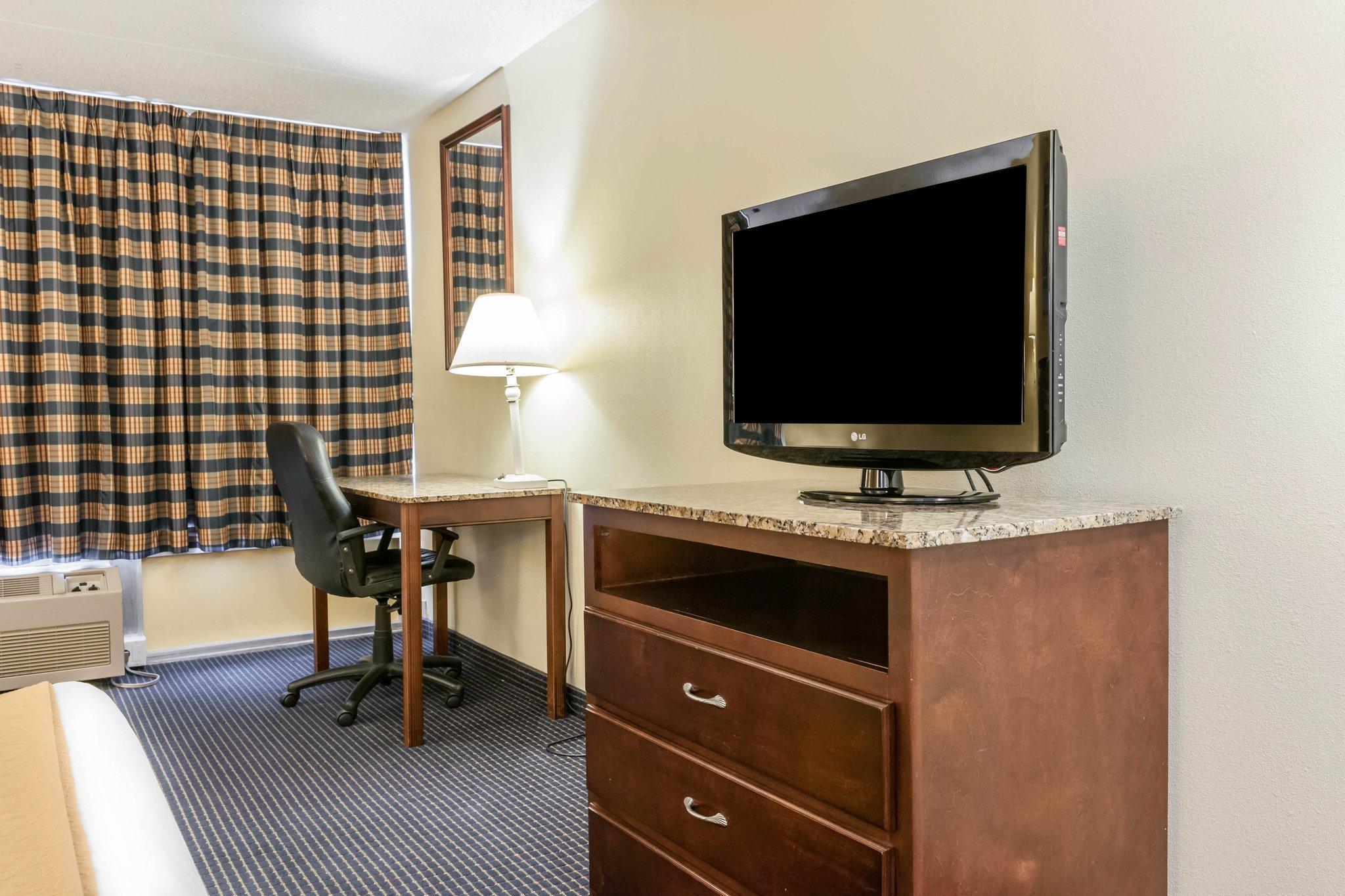 Quality Inn & Suites Lafayette I-65 Esterno foto