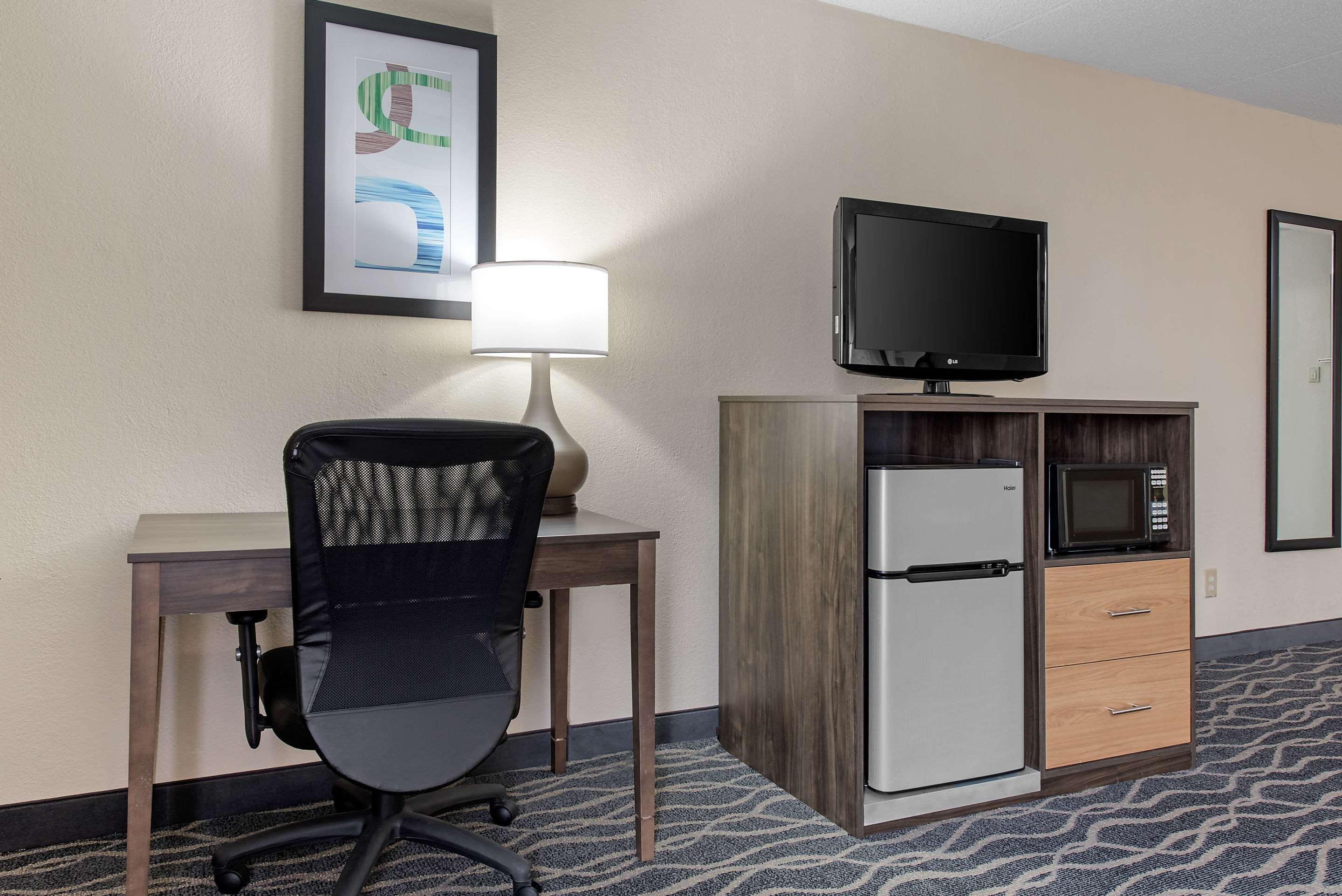 Quality Inn & Suites Lafayette I-65 Esterno foto