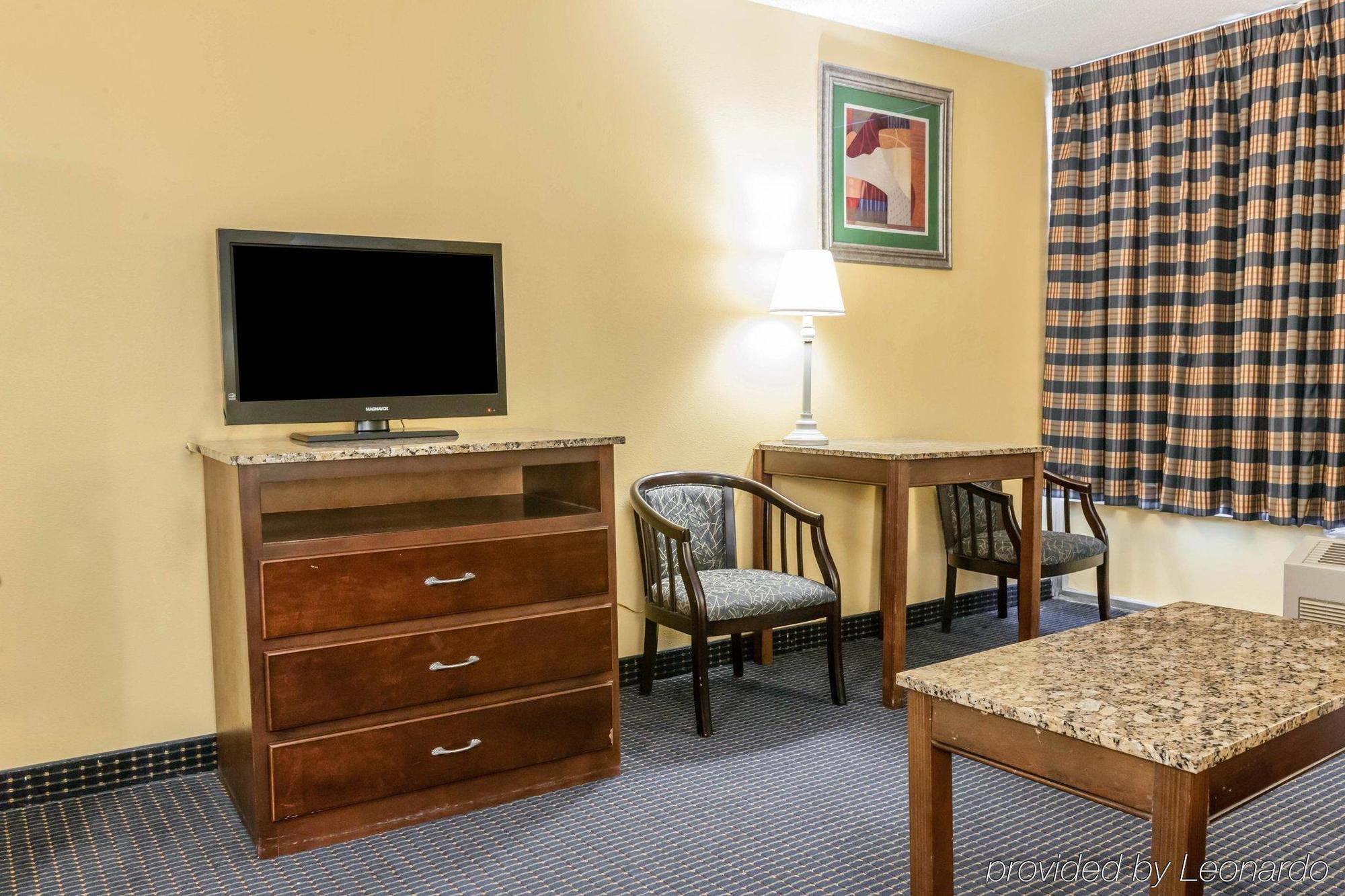 Quality Inn & Suites Lafayette I-65 Esterno foto