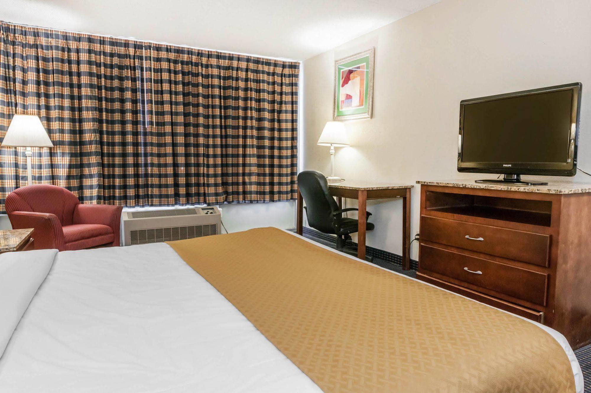 Quality Inn & Suites Lafayette I-65 Esterno foto