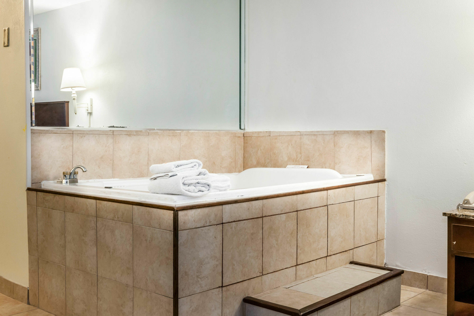 Quality Inn & Suites Lafayette I-65 Esterno foto